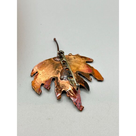 Vintage Brutalist Brass Pin Brooch Maple Leaf Shaped Handcrafted 70s Jewelry - Picture 5 of 6